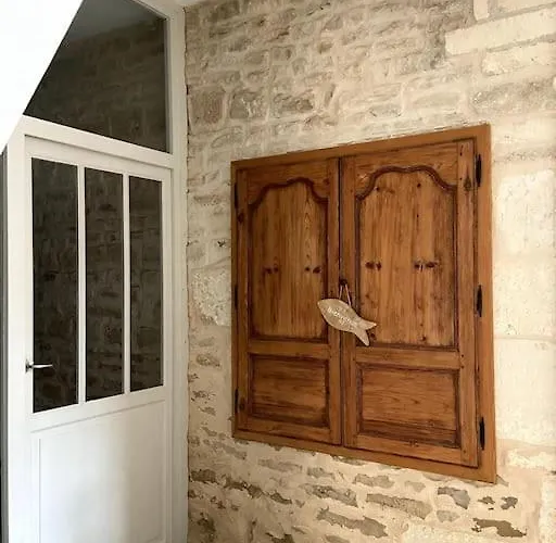 La Maison Du Dauphin * Marans (Charente-Maritime)